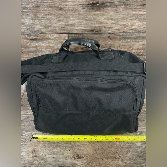 Large TUMI Thin ‎ Nylon Duffle Travel Bag - Picture 3 of 9